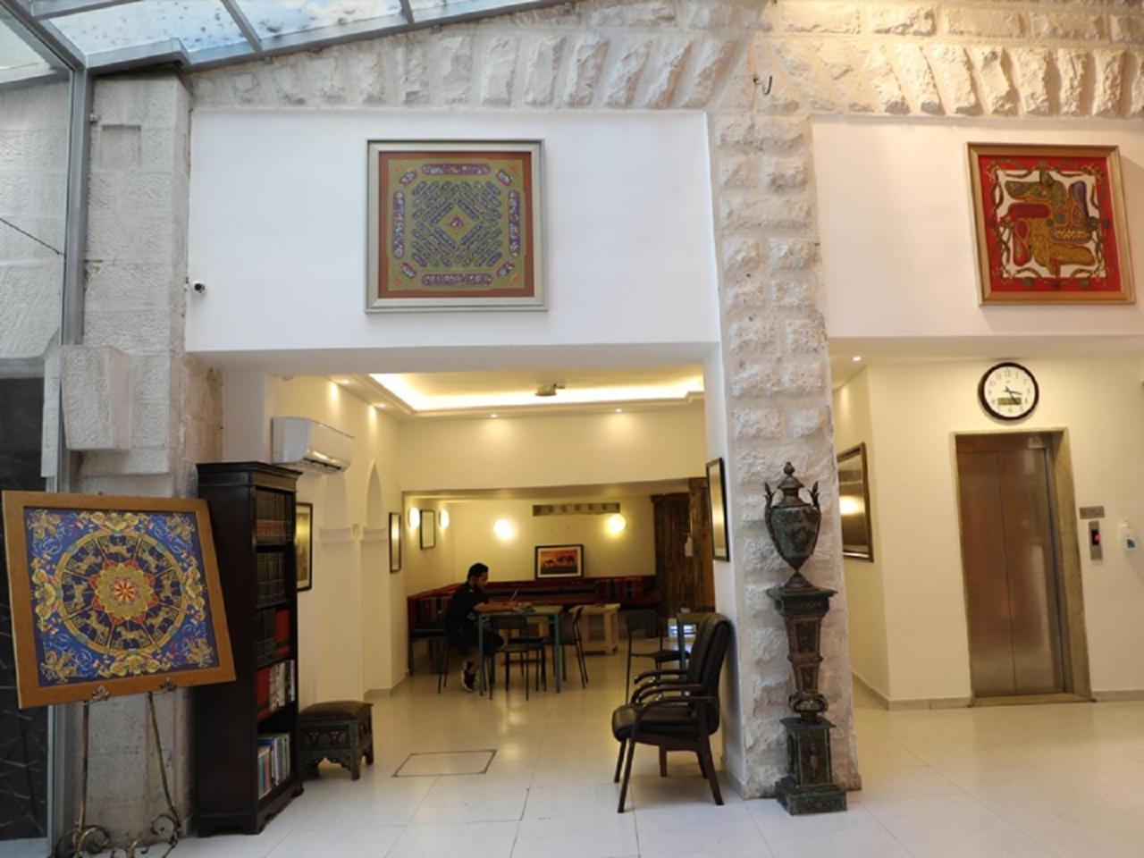 Art Hotel Downtown Amman Bagian luar foto